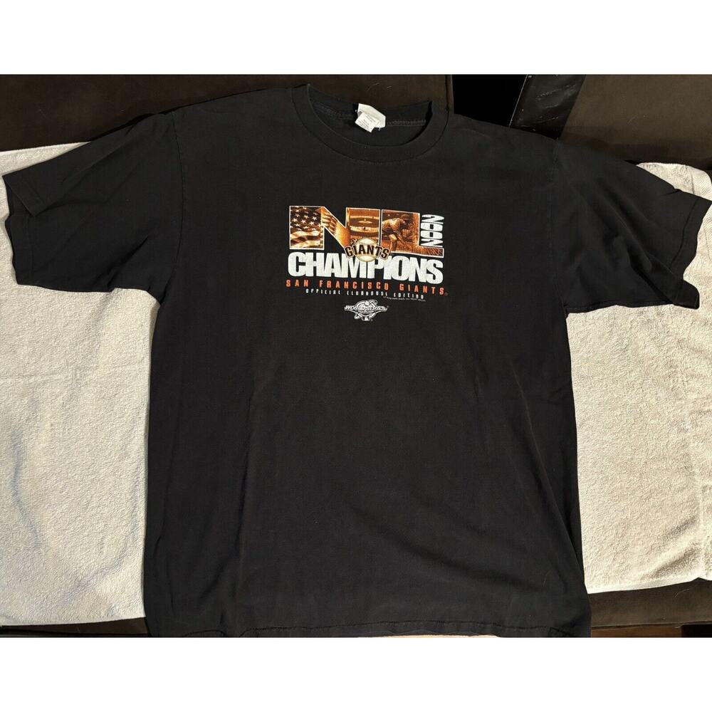 Vintage S.F. Giants - "2002 Champions" T shirt, Size L